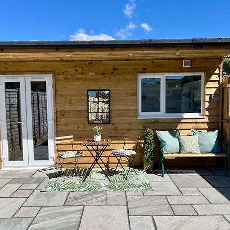 The Mudeford Gem Accommdation Christchurch  Exterior photo