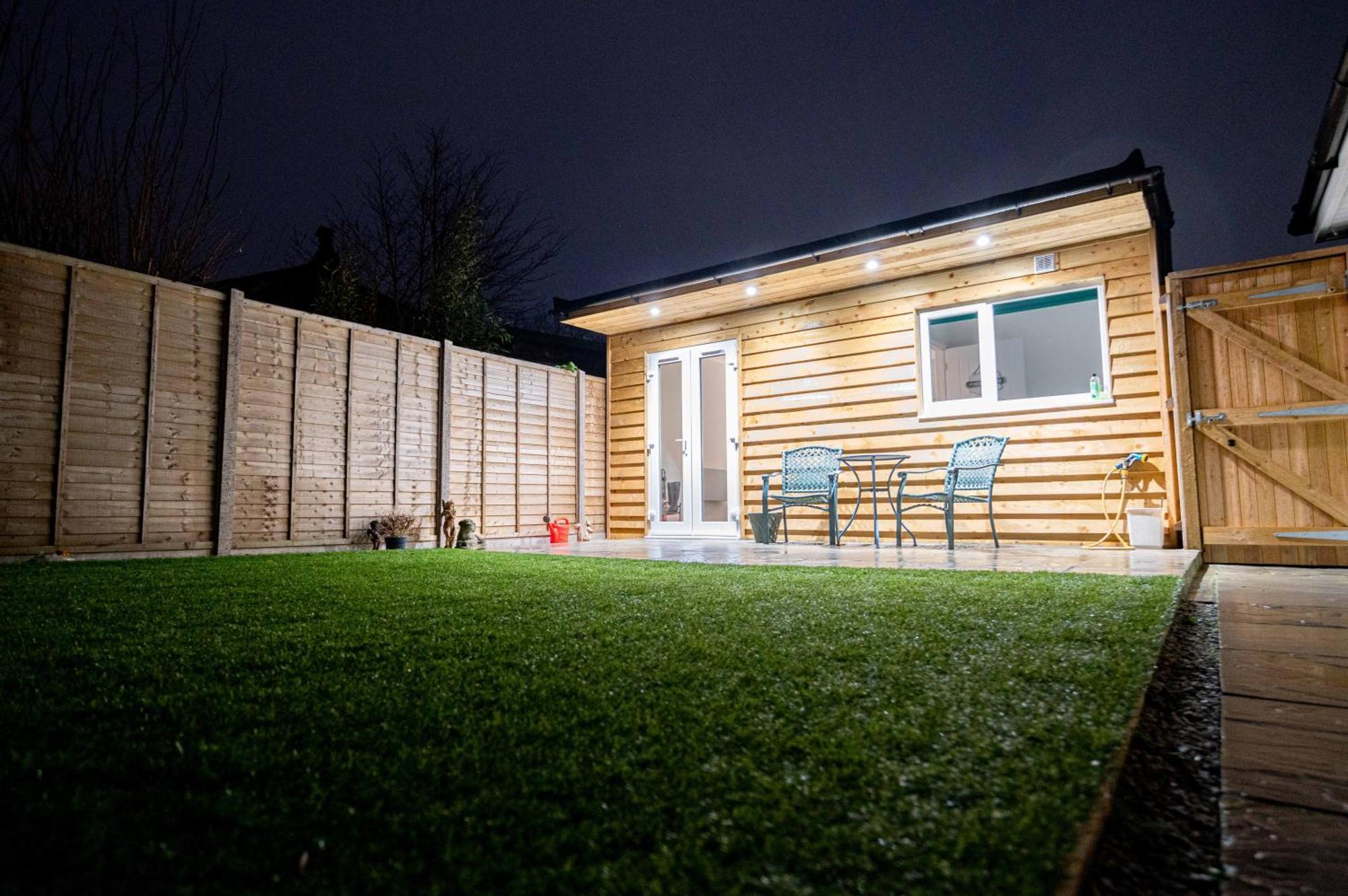 The Mudeford Gem Accommdation Christchurch  Exterior photo