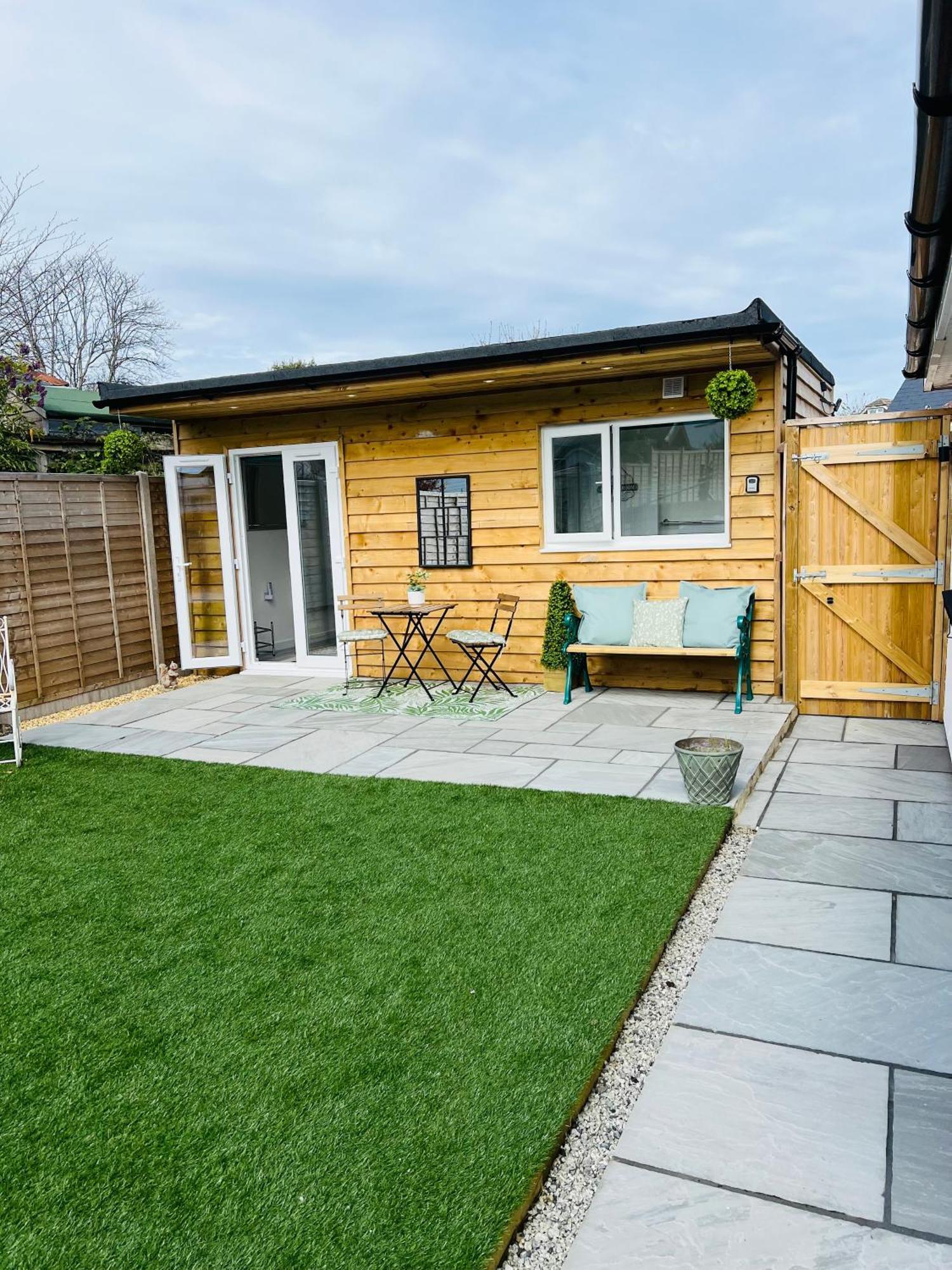 The Mudeford Gem Accommdation Christchurch  Exterior photo