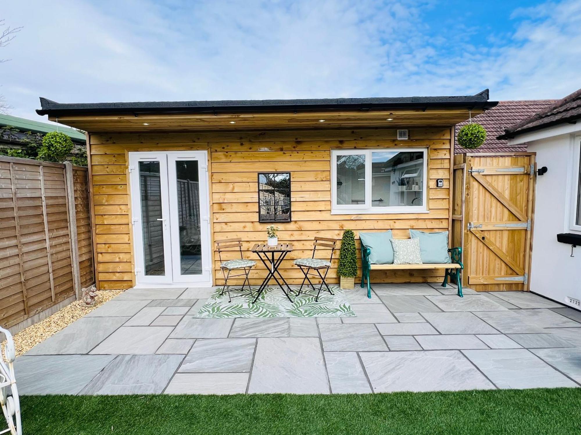 The Mudeford Gem Accommdation Christchurch  Exterior photo